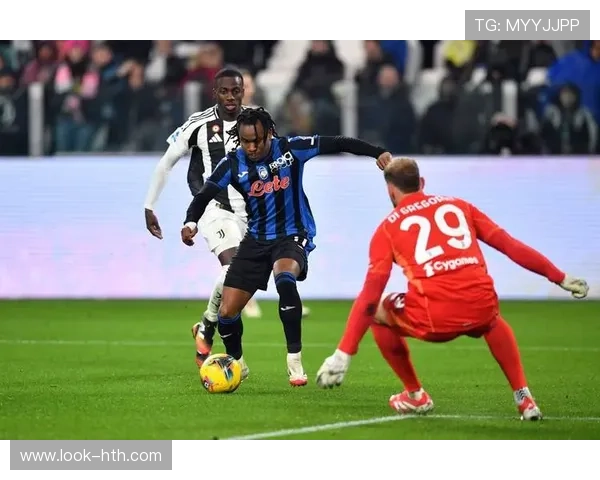 全球足球转会风暴来袭 曼联豪购新星 巴萨引援计划逐渐明朗