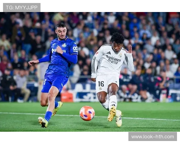 塞维利亚俱乐部最新动态分析及未来赛季阵容调整预测